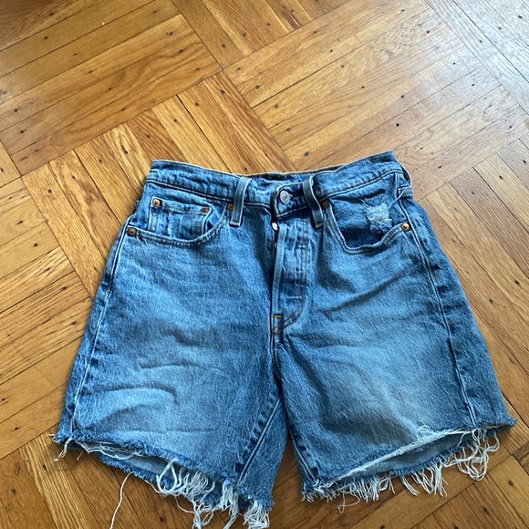 Levi’s 501 jeans short size 26 - Picture 2 of 5